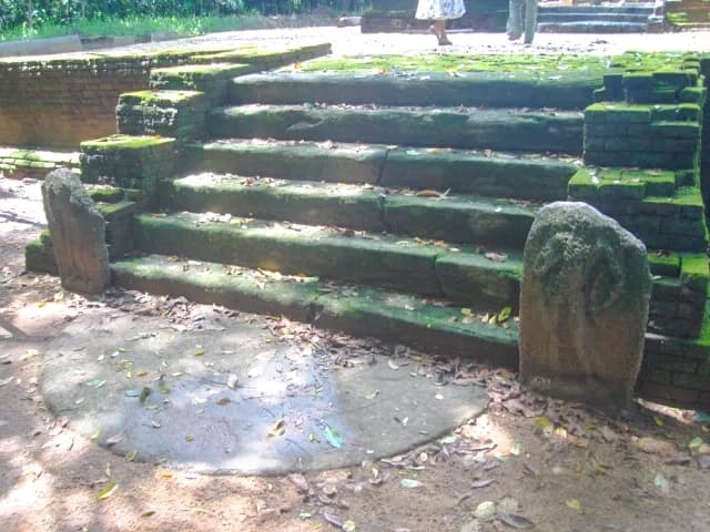 Anuradhapura Archaeological Site image 8