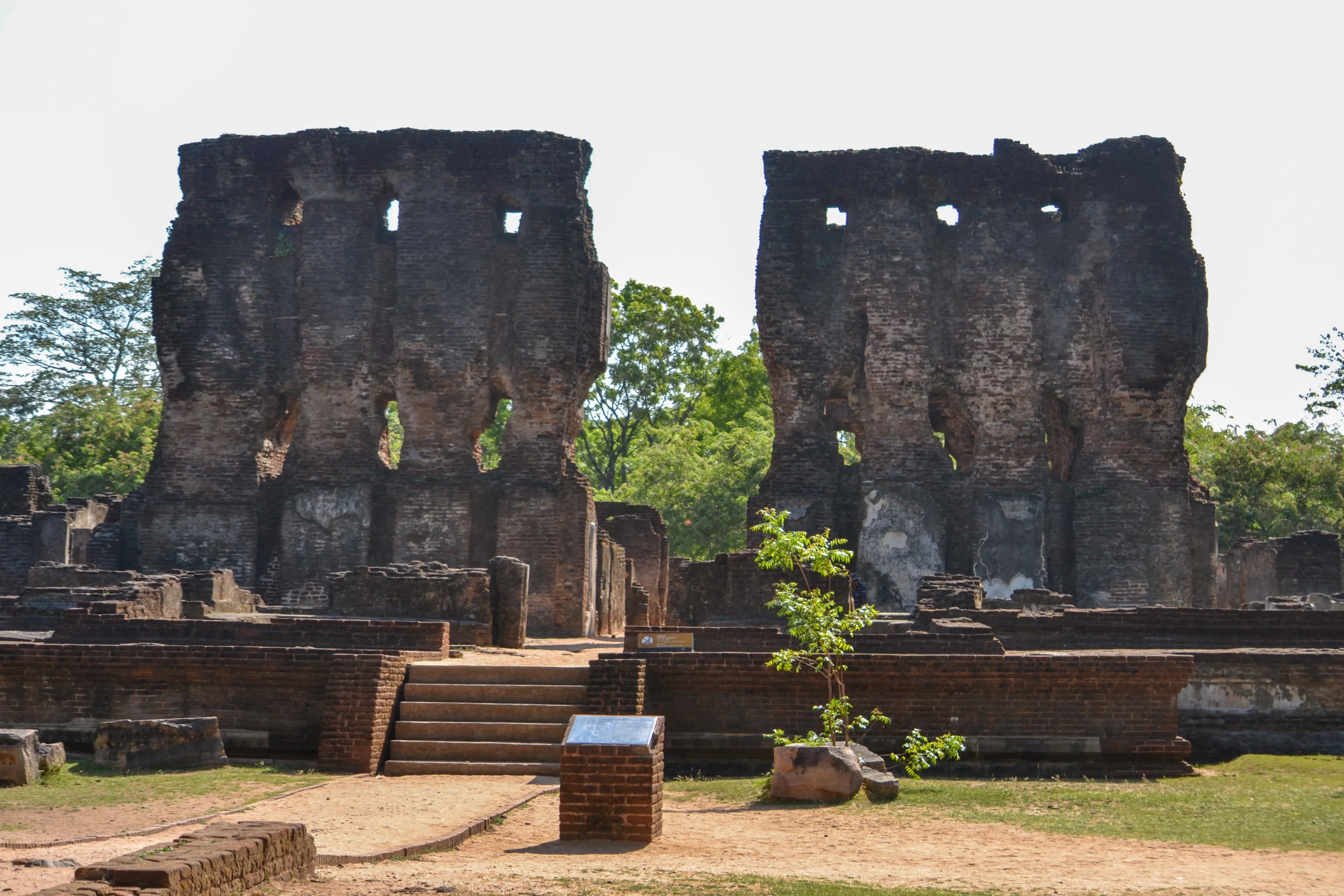 Polonnaruwa Archaeological Site image 3