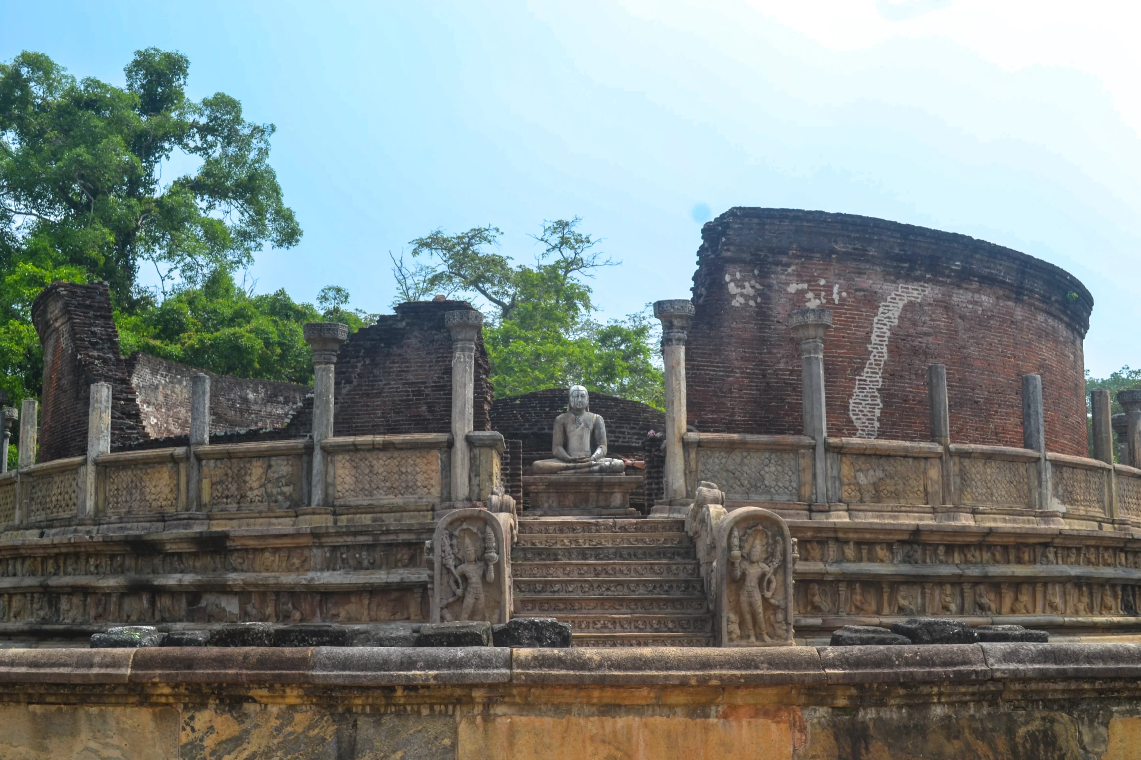 Polonnaruwa Archaeological Site image 7