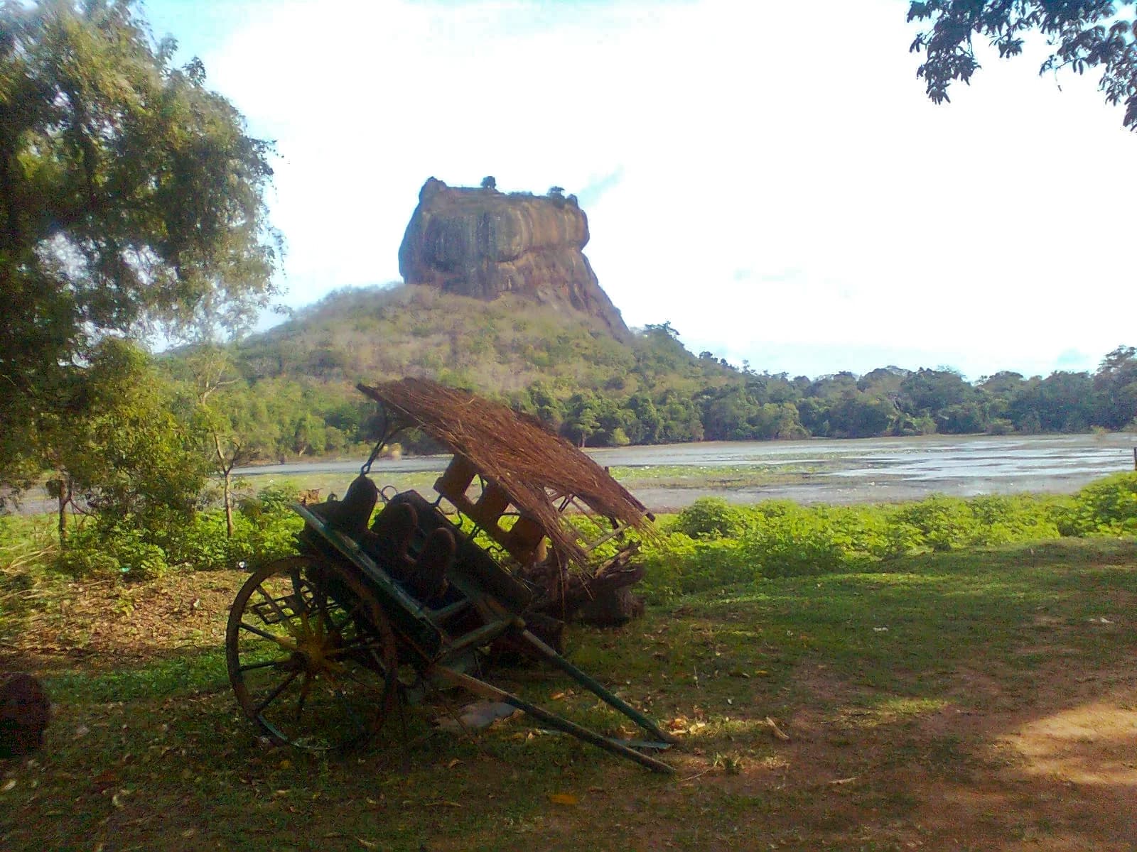 Sigiriya Lion Rock image 5